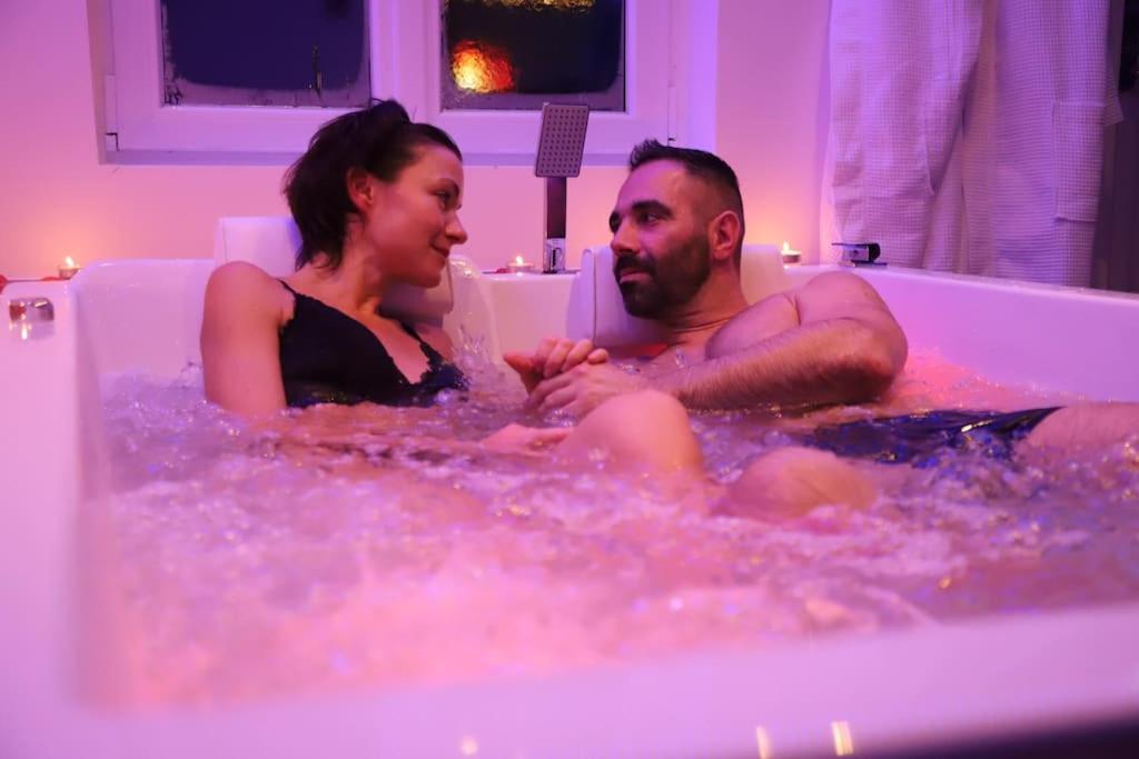 Love Room Unique - Sauna / Jacuzzi Charleville-Mézières Exteriér fotografie